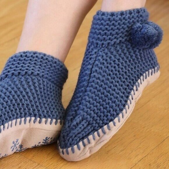 Hand Knitted Snowflake Slipper Booties Women Size 6/7 Small/Med Lined Blue - Picture 1 of 11